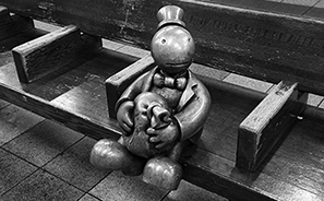 Subway Token Figures : Art : Subway : New York : Tom Otterness : Personal Photo Projects : Photos : Richard Moore : Photographer